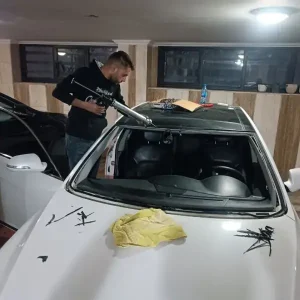 شیشه جلو کیا استونیک kx1 (1)