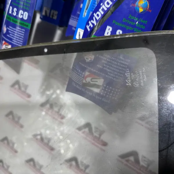 نصب شیشه جلو مزدا b2400