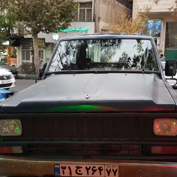 نصب شیشه جلو پاترول (1)